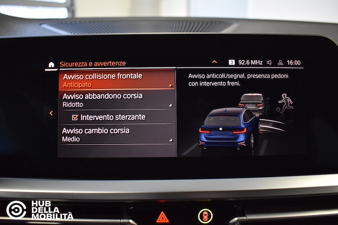 BMW 318d 48V Touring Business Advantage